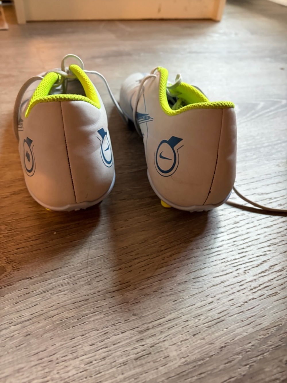 Nike Mercurial Vapor 14 Academy FG/MG soccer cleats. - Picture 6 of 7